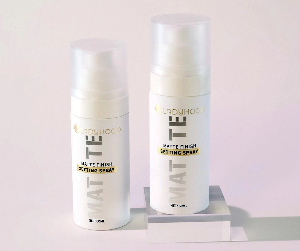 OUYA’s Mattifying Waterproof Setting Spray