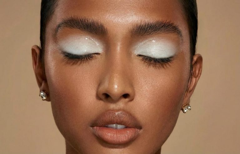 How to Create a Custom Eyeshadow Palette for Your Brand