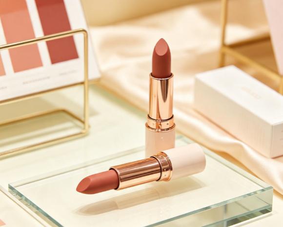 How to Develop a 2-in-1 Matte Lipstick for Retail Success